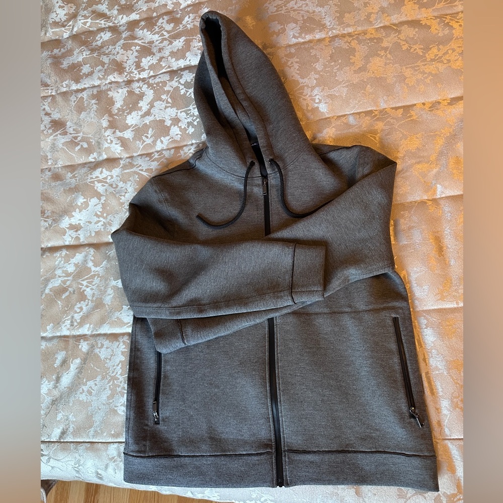 Elie Tahari men’s hoody grey small